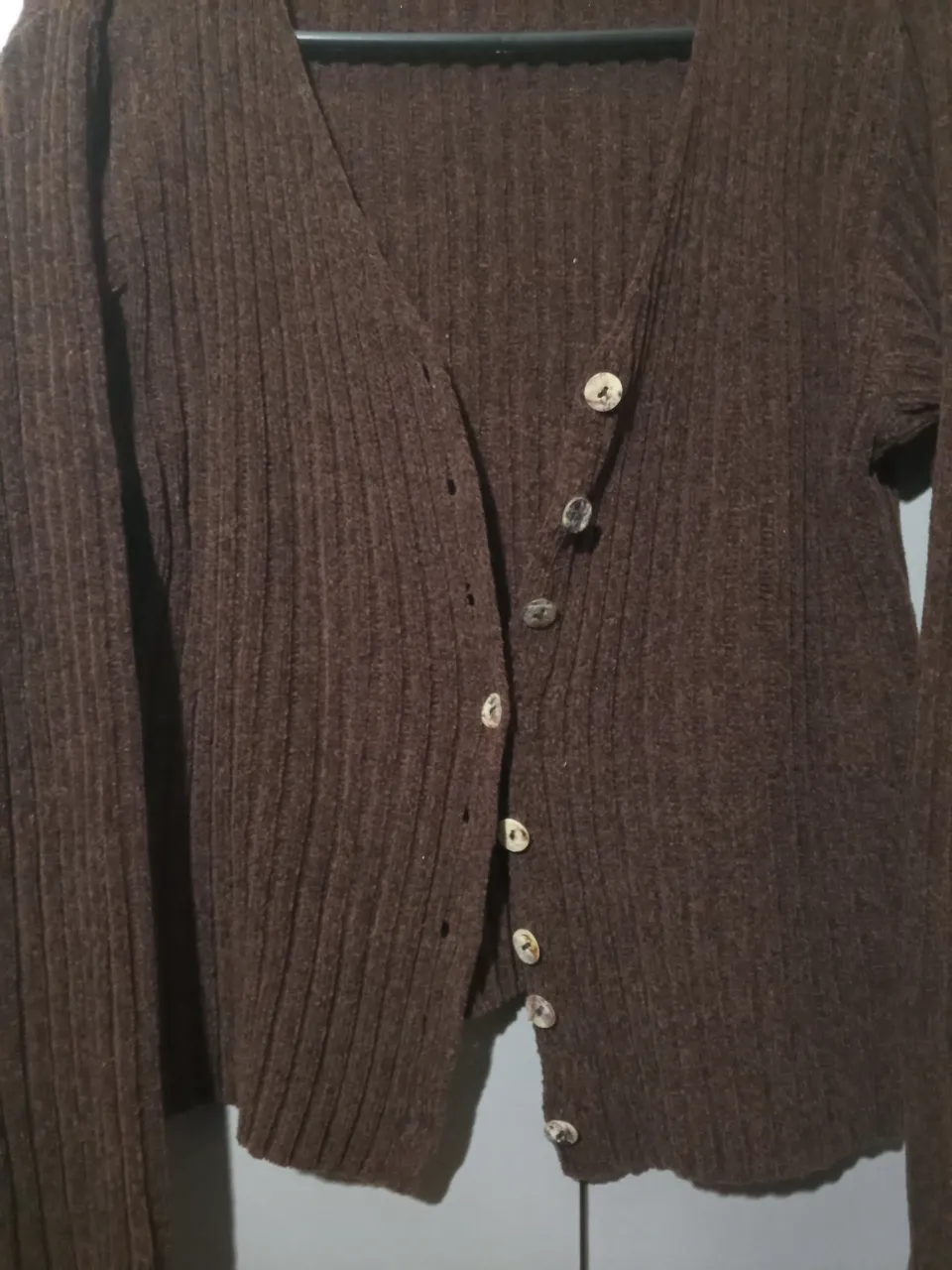 Cardigan A ≠ - Vista 4