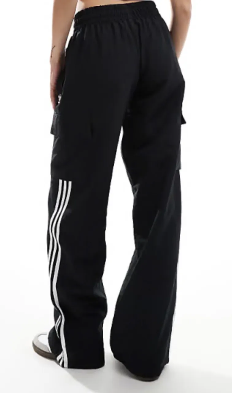 Pantalón adidas - imagen 1