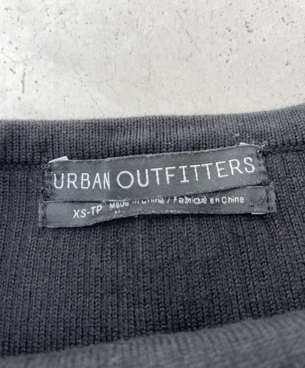 Top Urban Outfitters - Vista 3