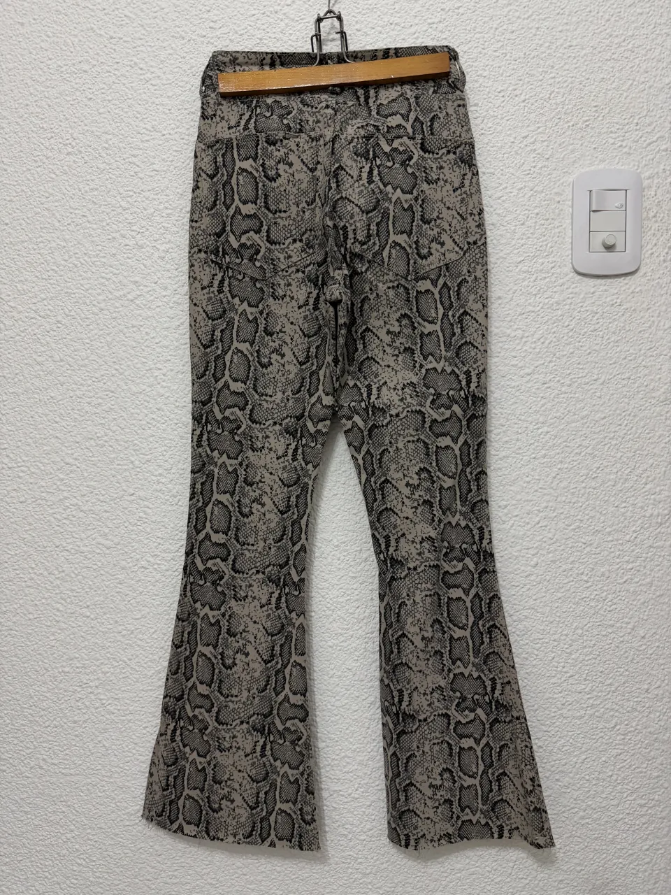 Pantalón A ≠ - imagen 2