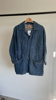 Levi's