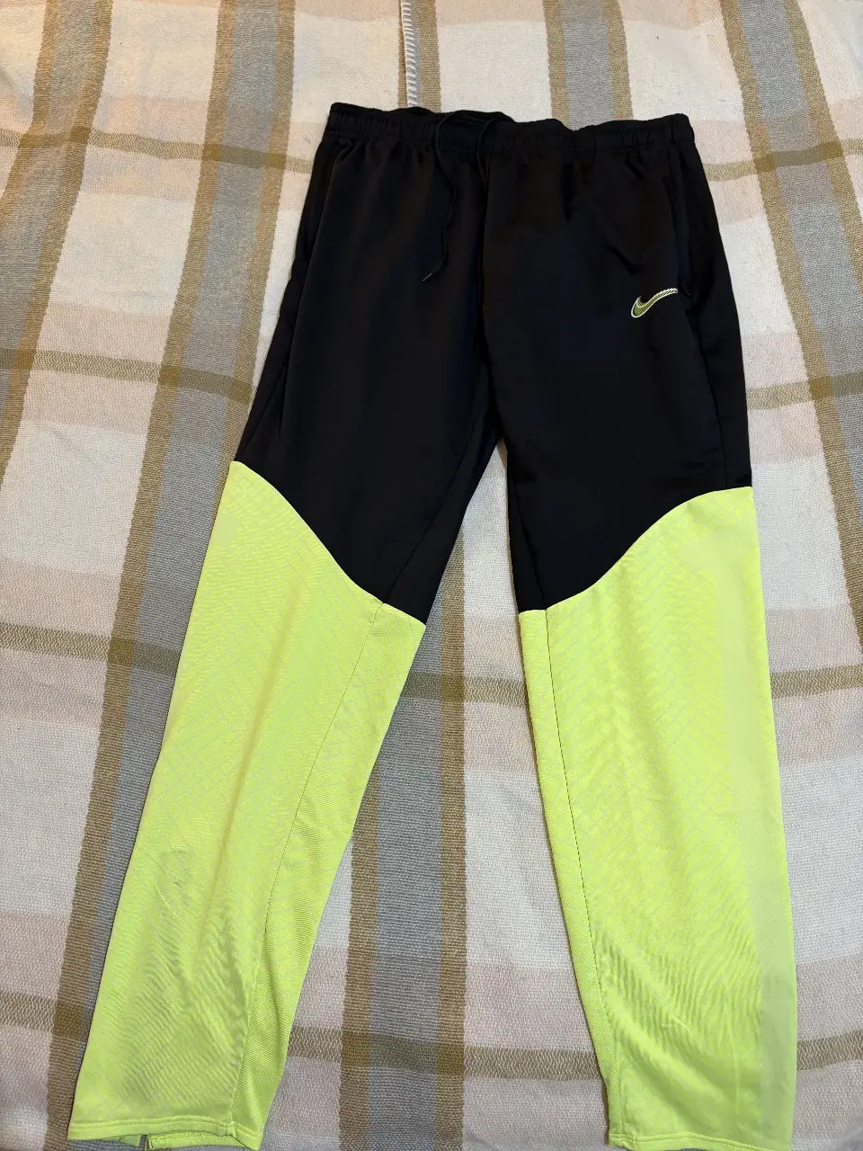 Pantalón Nike - imagen 1