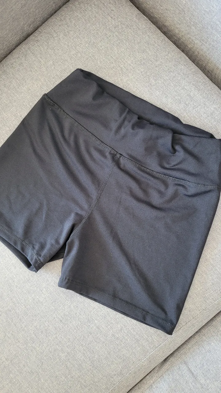 Short Sin marca miniatura 2