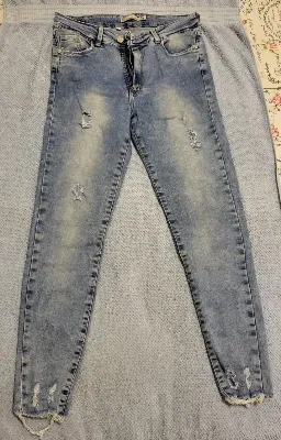 Versus jeans