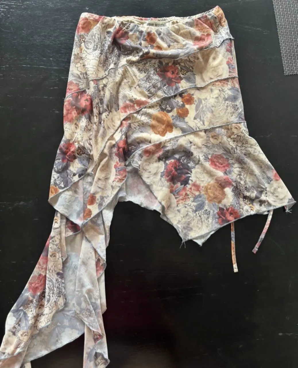Pollera Urban Outfitters - imagen 1