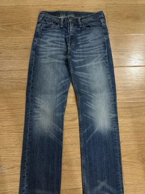 Levi's