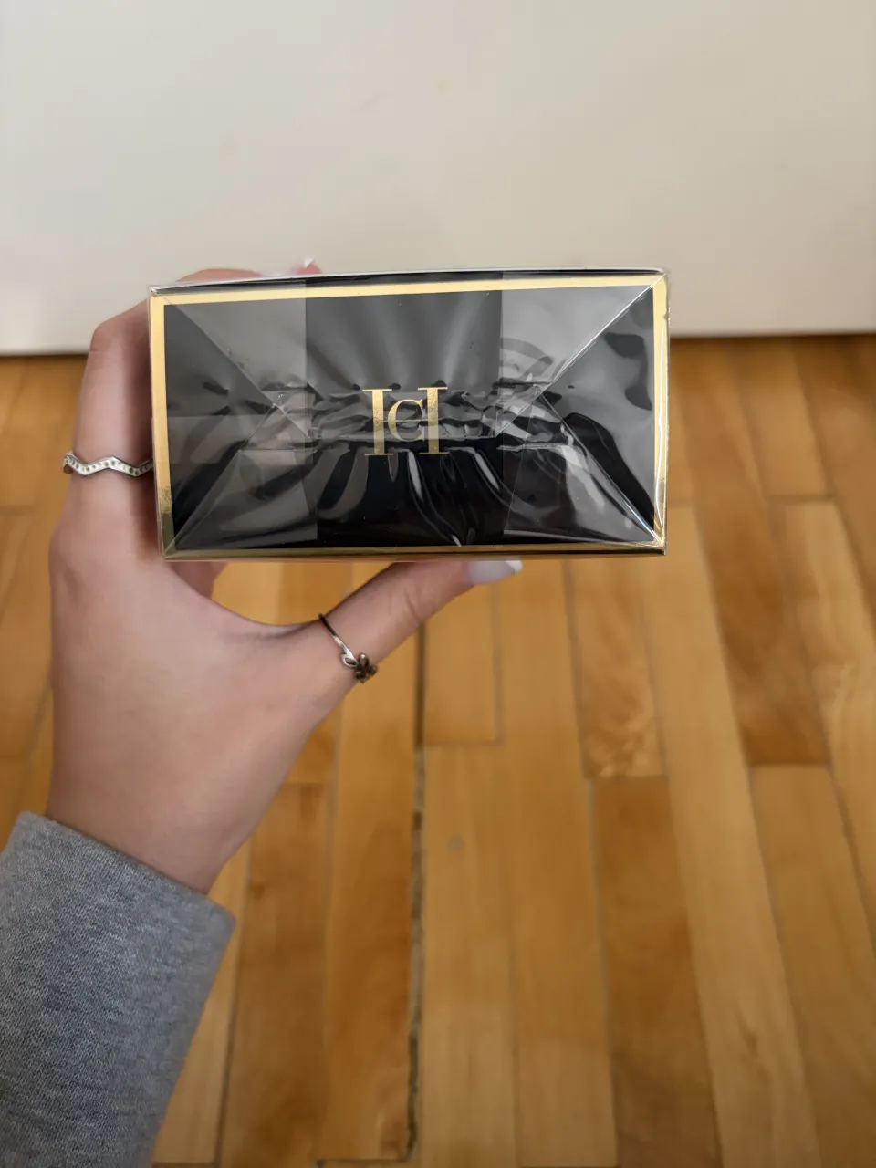 Joya Carolina Herrera miniatura 4