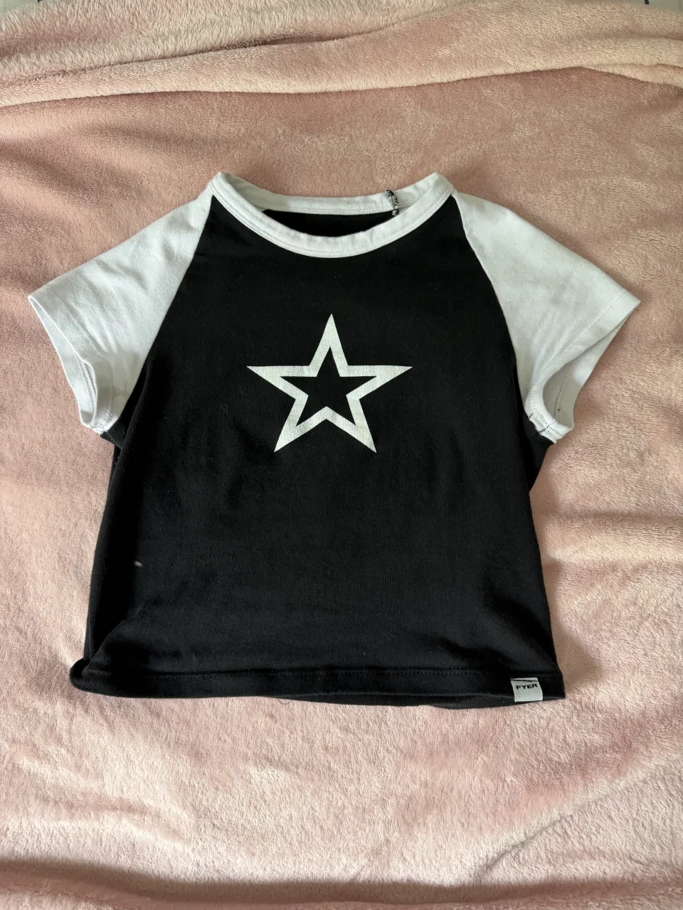 Remera FYER - imagen 1