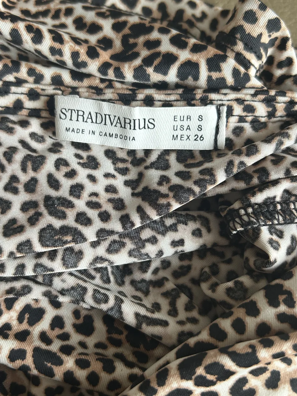 Remera Stradivarius - imagen 3