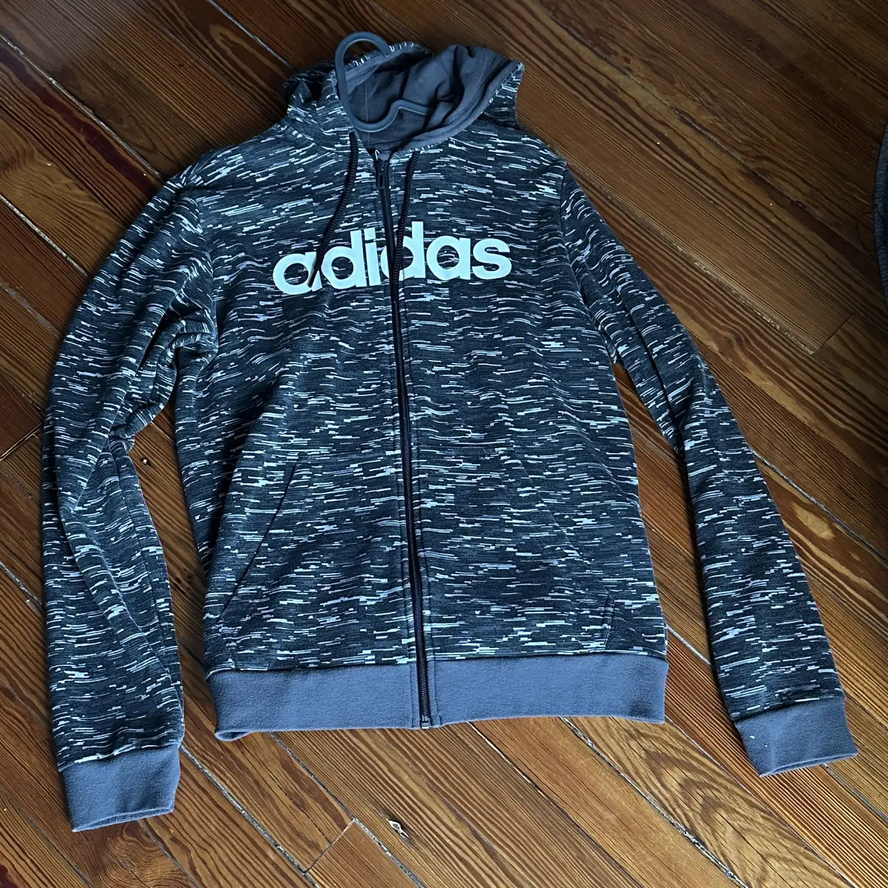 Buzo adidas - imagen 1