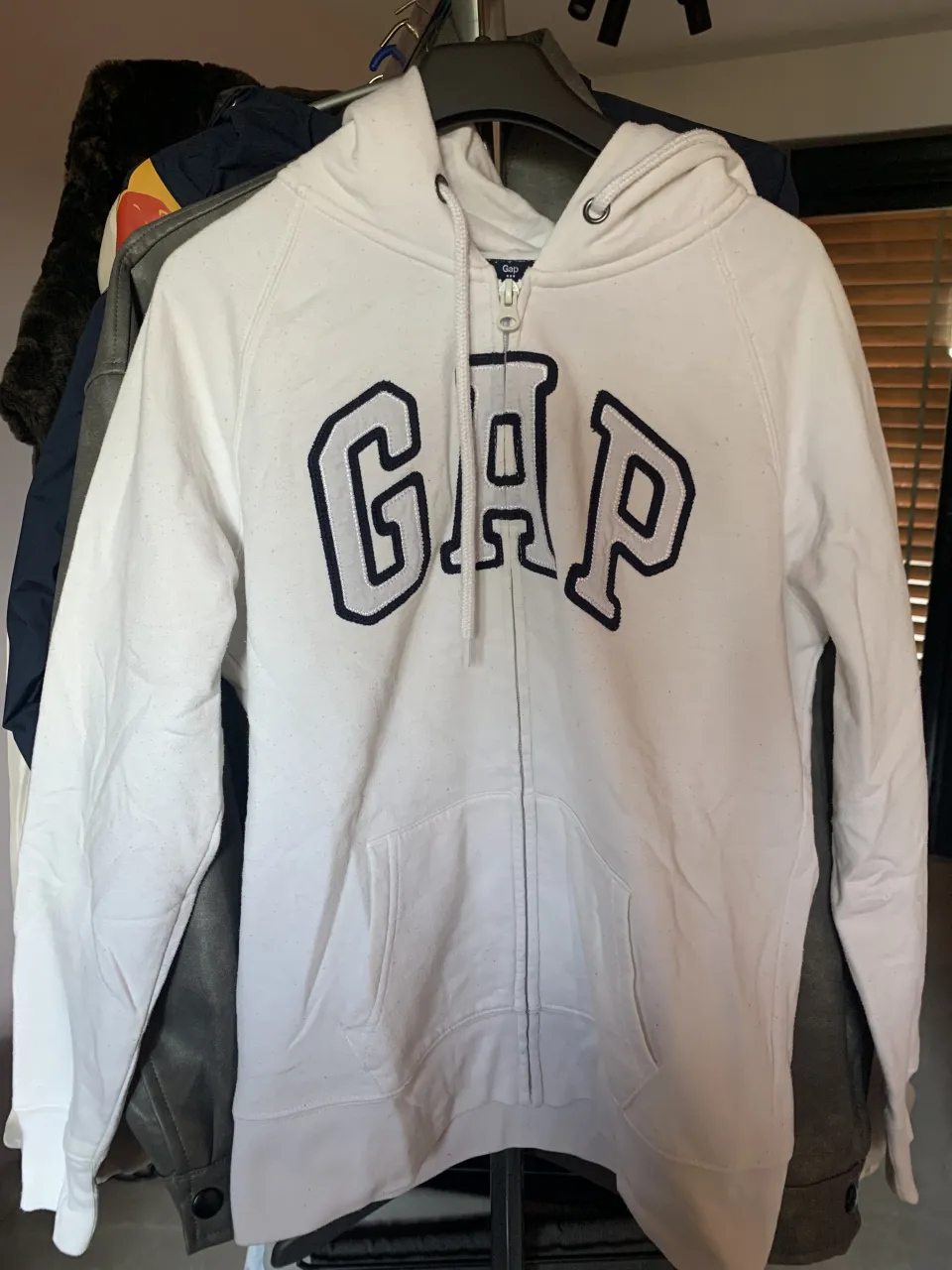Buzo GAP - imagen 1