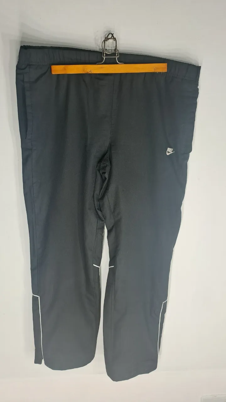 Pantalón Nike - imagen 1