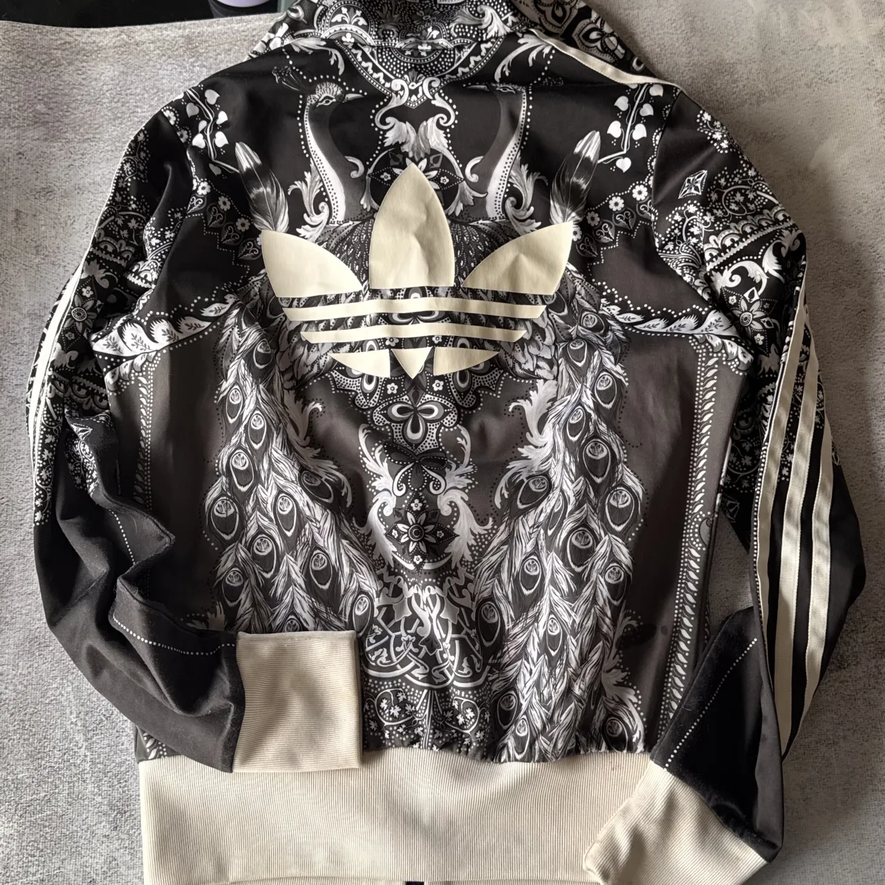 Buzo adidas - imagen 7