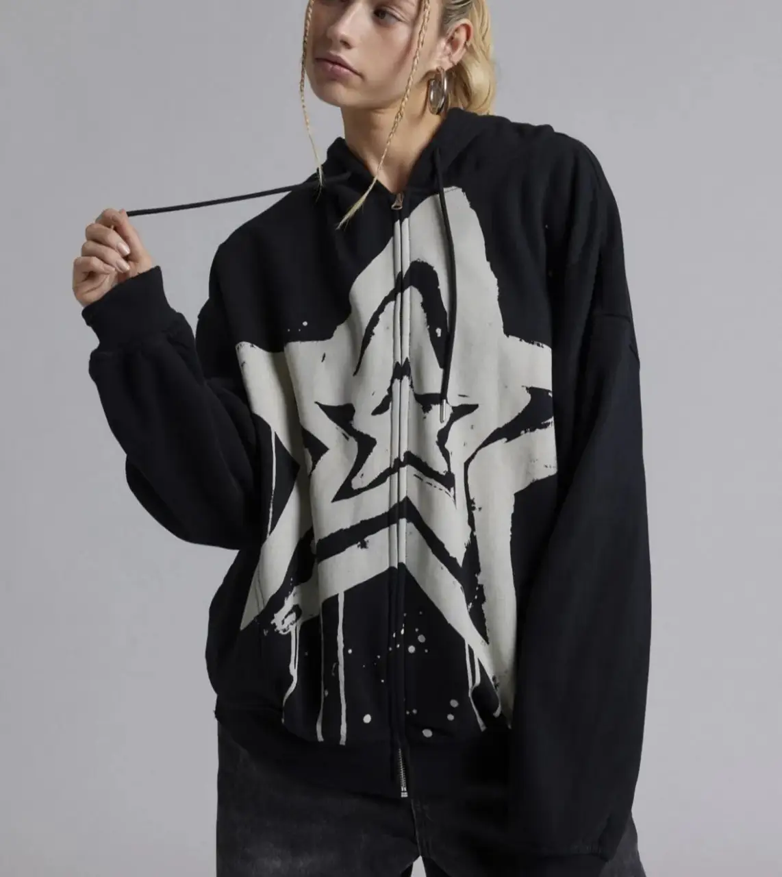 Buzo Urban Outfitters