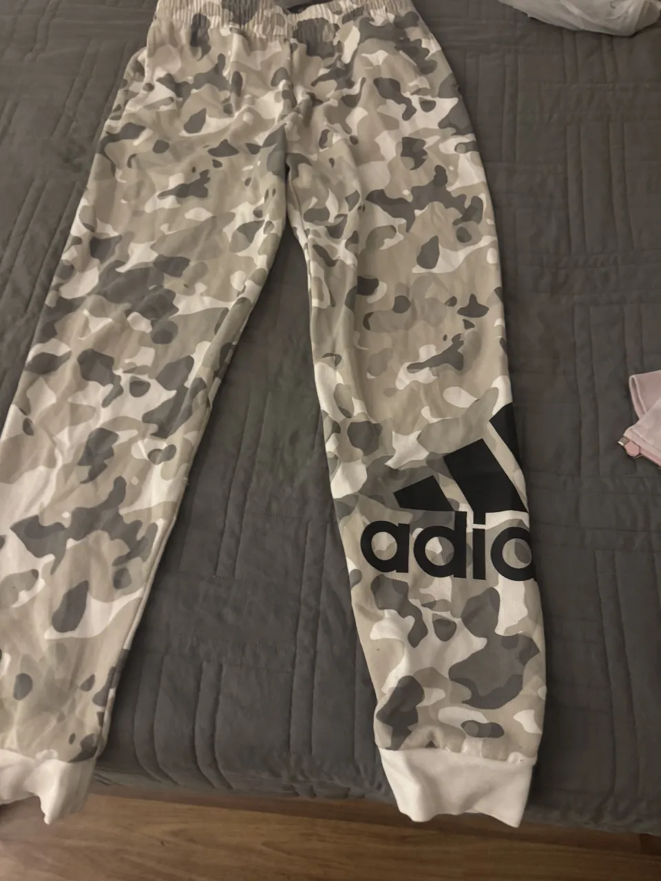Pantalón adidas - imagen 3