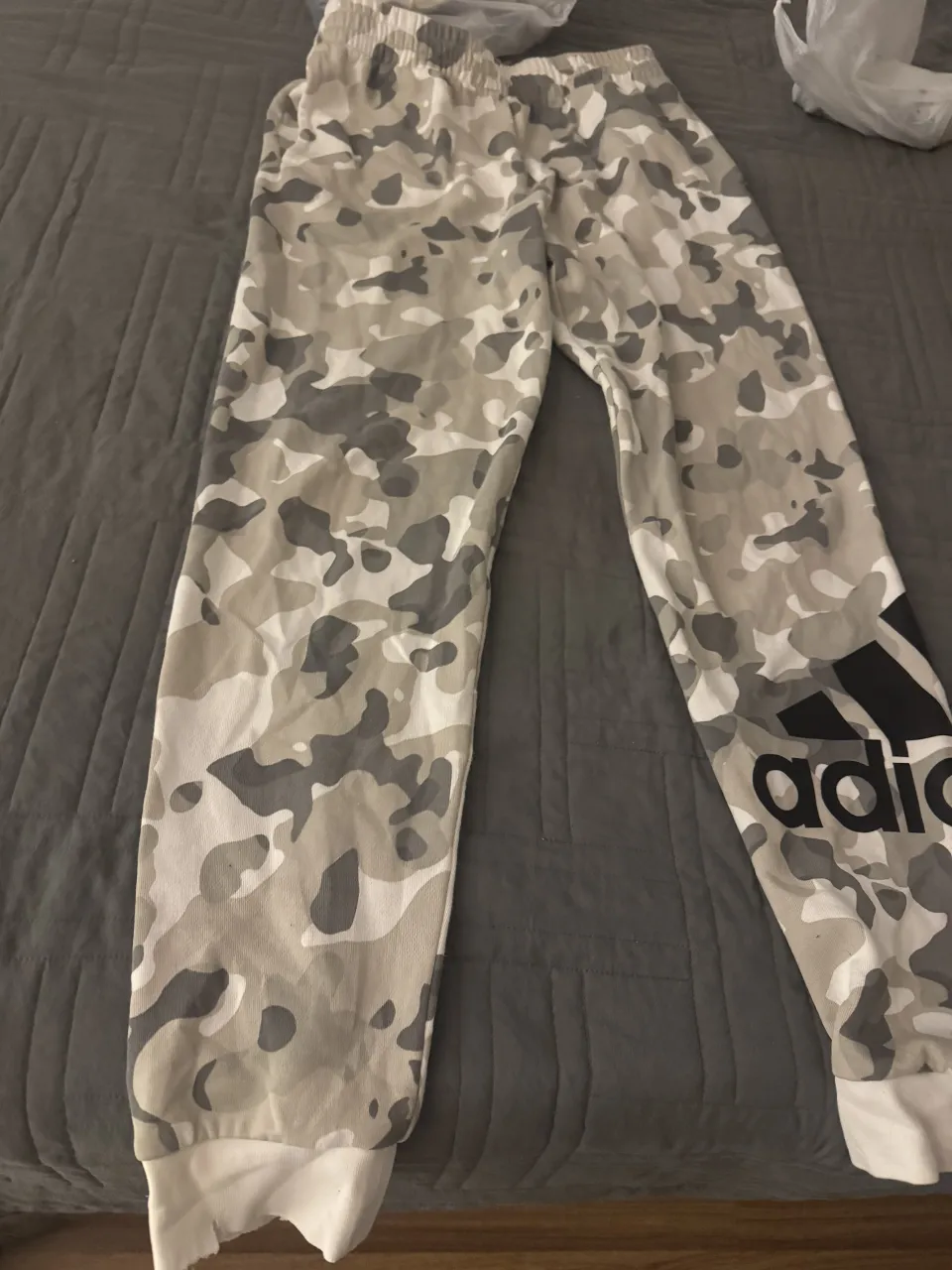Pantalón adidas - imagen 4