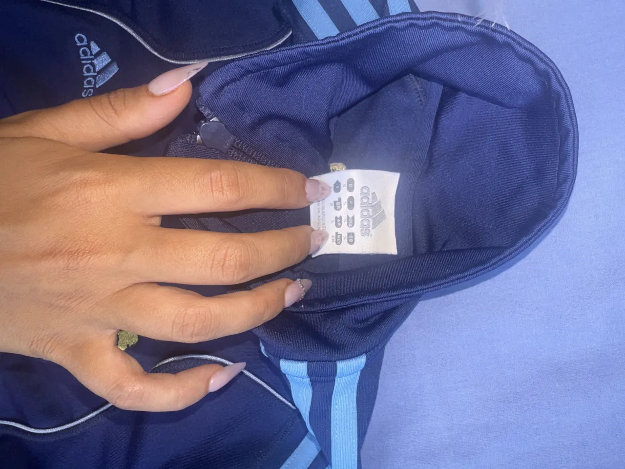 Buzo adidas - Vista 3