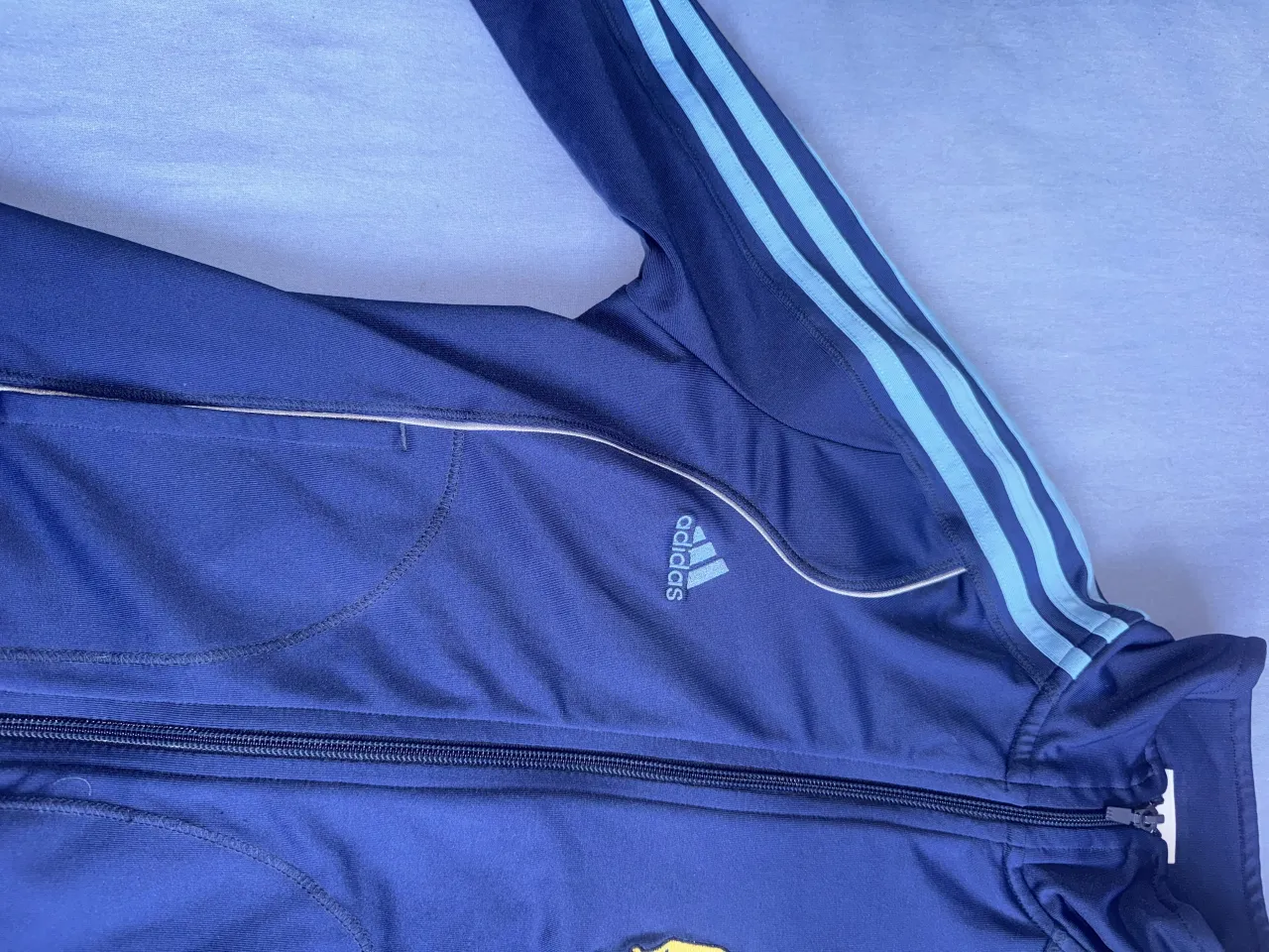 Buzo adidas - Vista 2