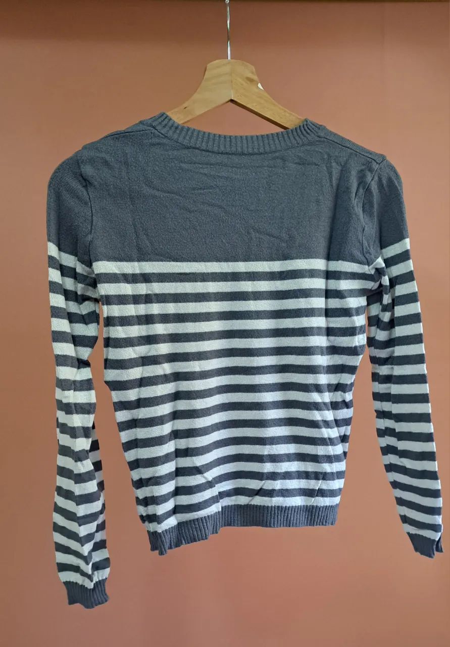 Sweater (sin marca) - imagen 2