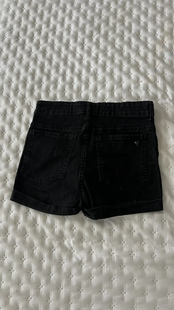 Short Kosiuko - imagen 3
