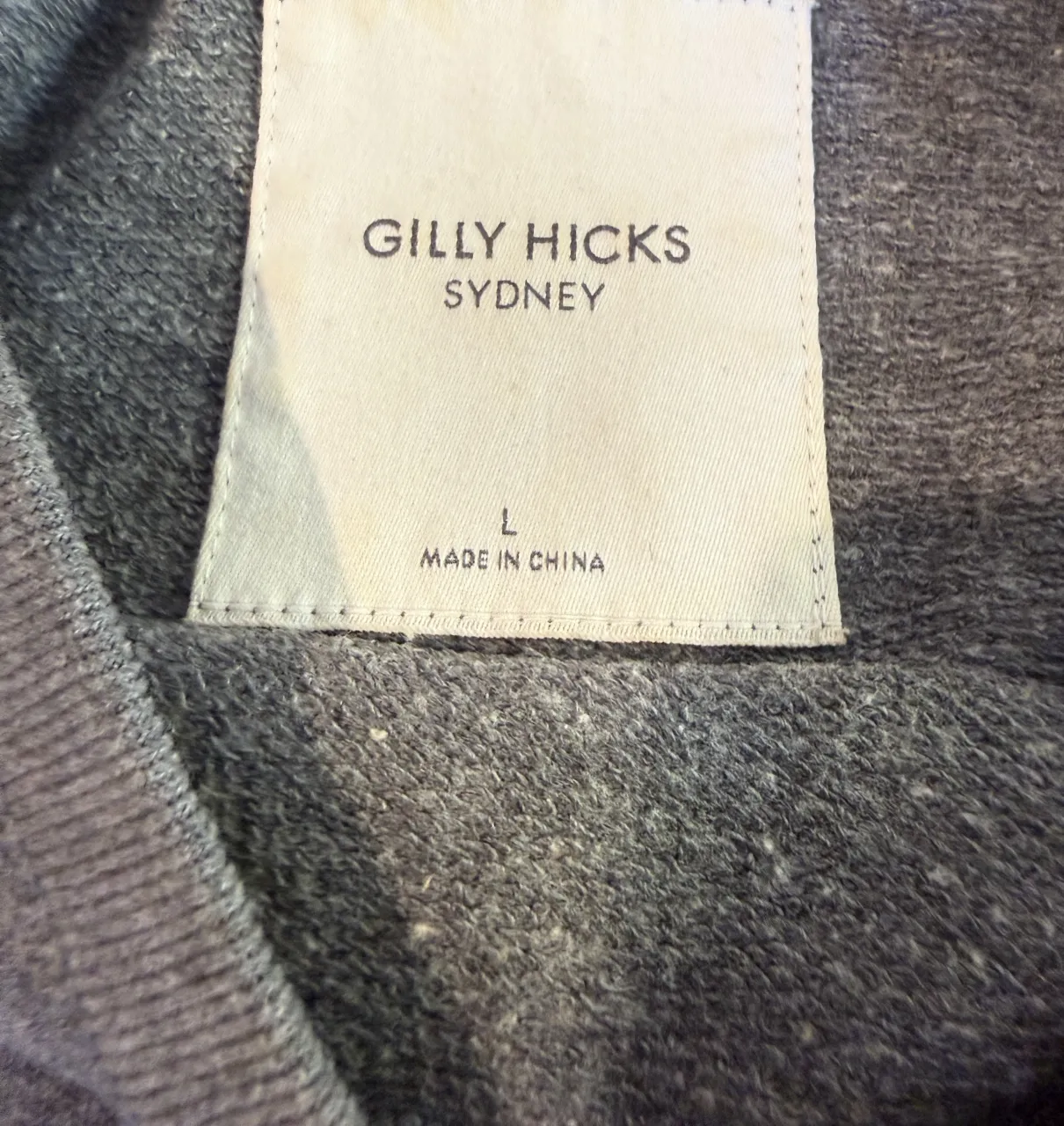 Buzo Gilly Hicks - imagen 3