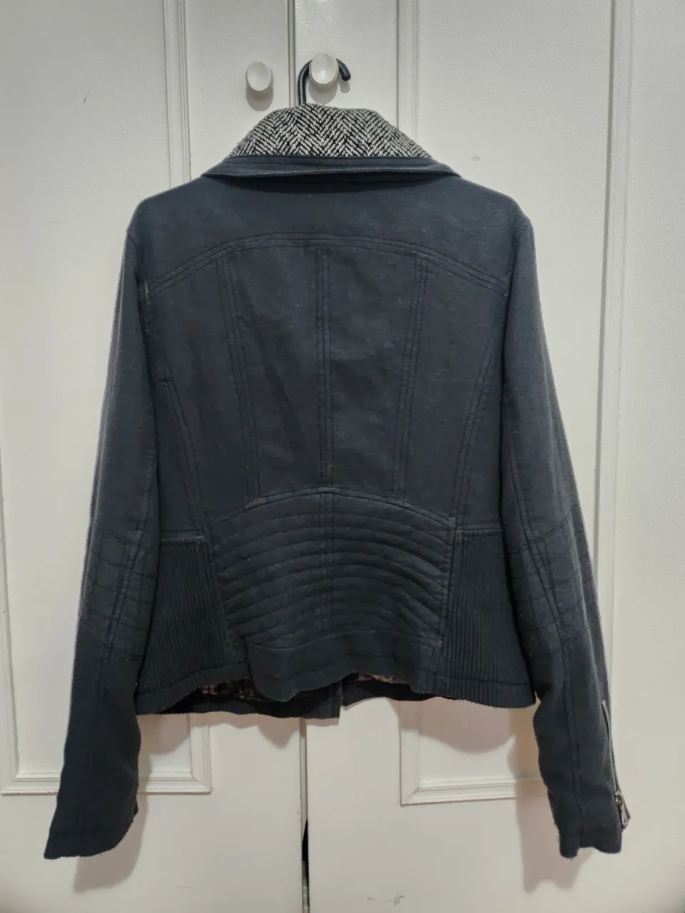 Campera GUESS - imagen 2