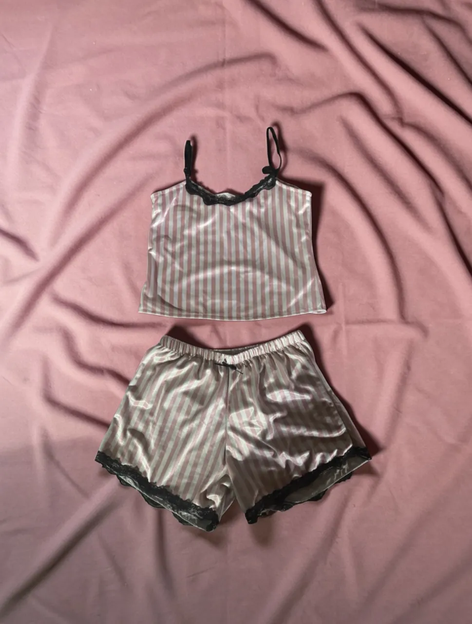 Pijama Sin marca. - imagen 1