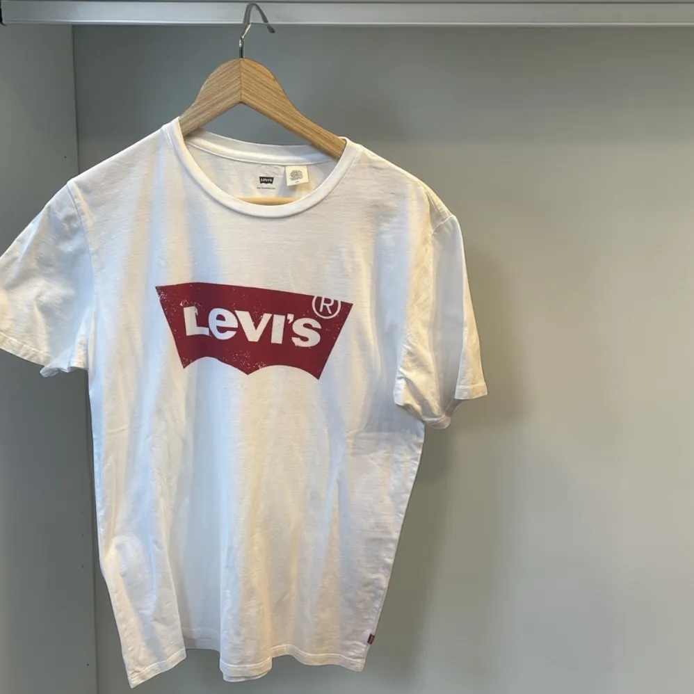 Remera Levi's - imagen 1