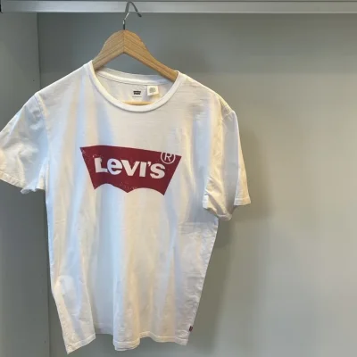 Levi's