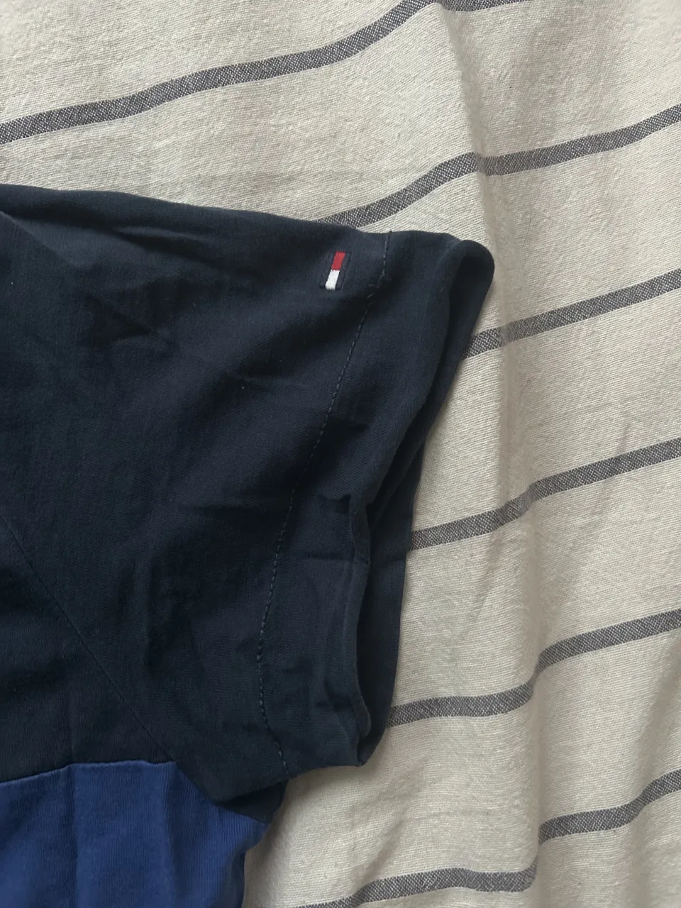 Remera Tommy Hilfiger - Vista 3