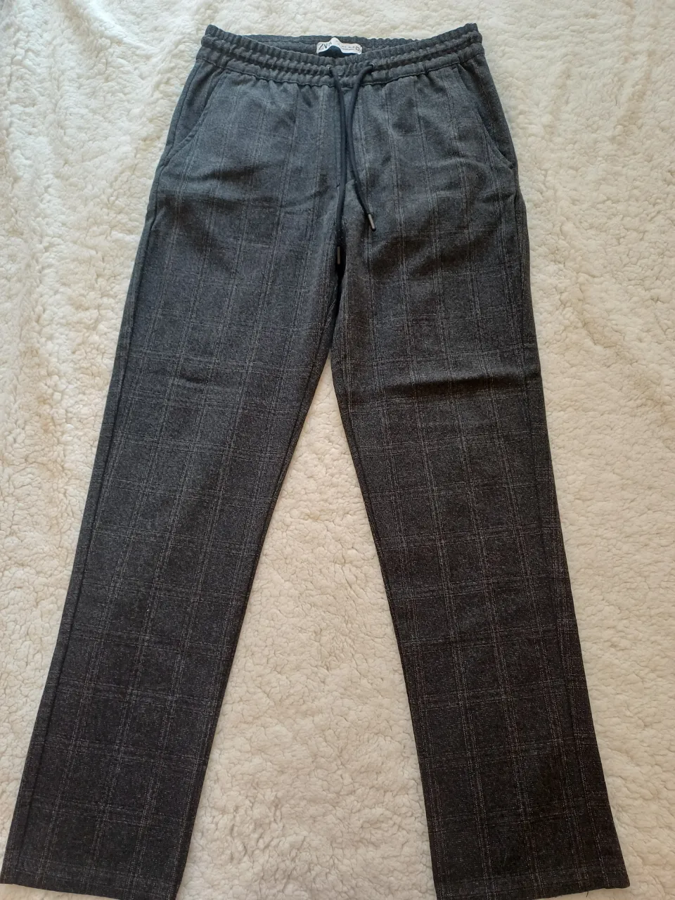 Pantalón Zara