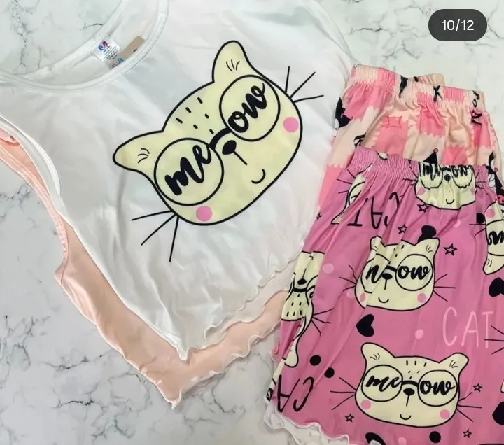 Pijama de dos piezas Sin marca.