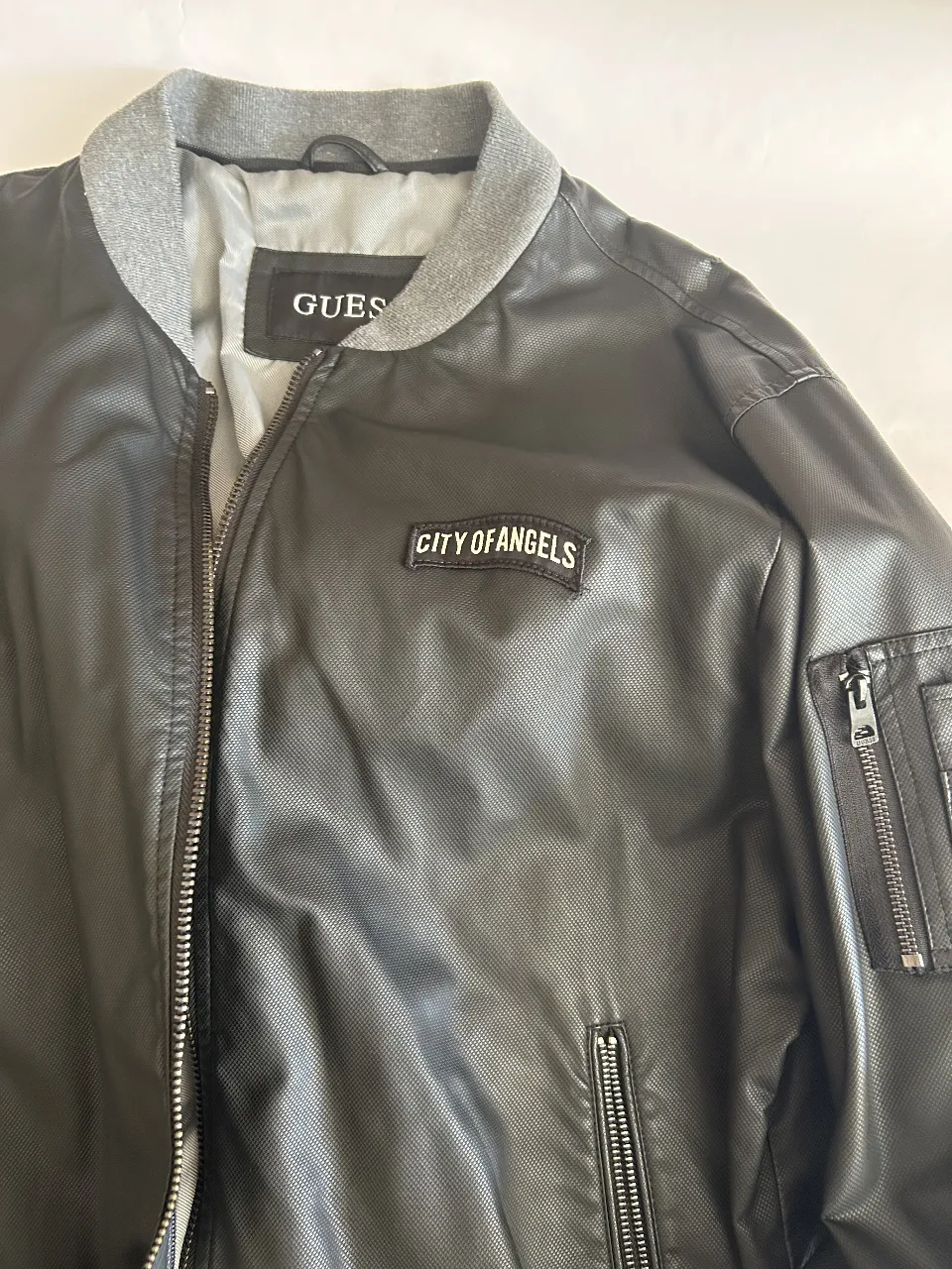 Campera GUESS - imagen 2