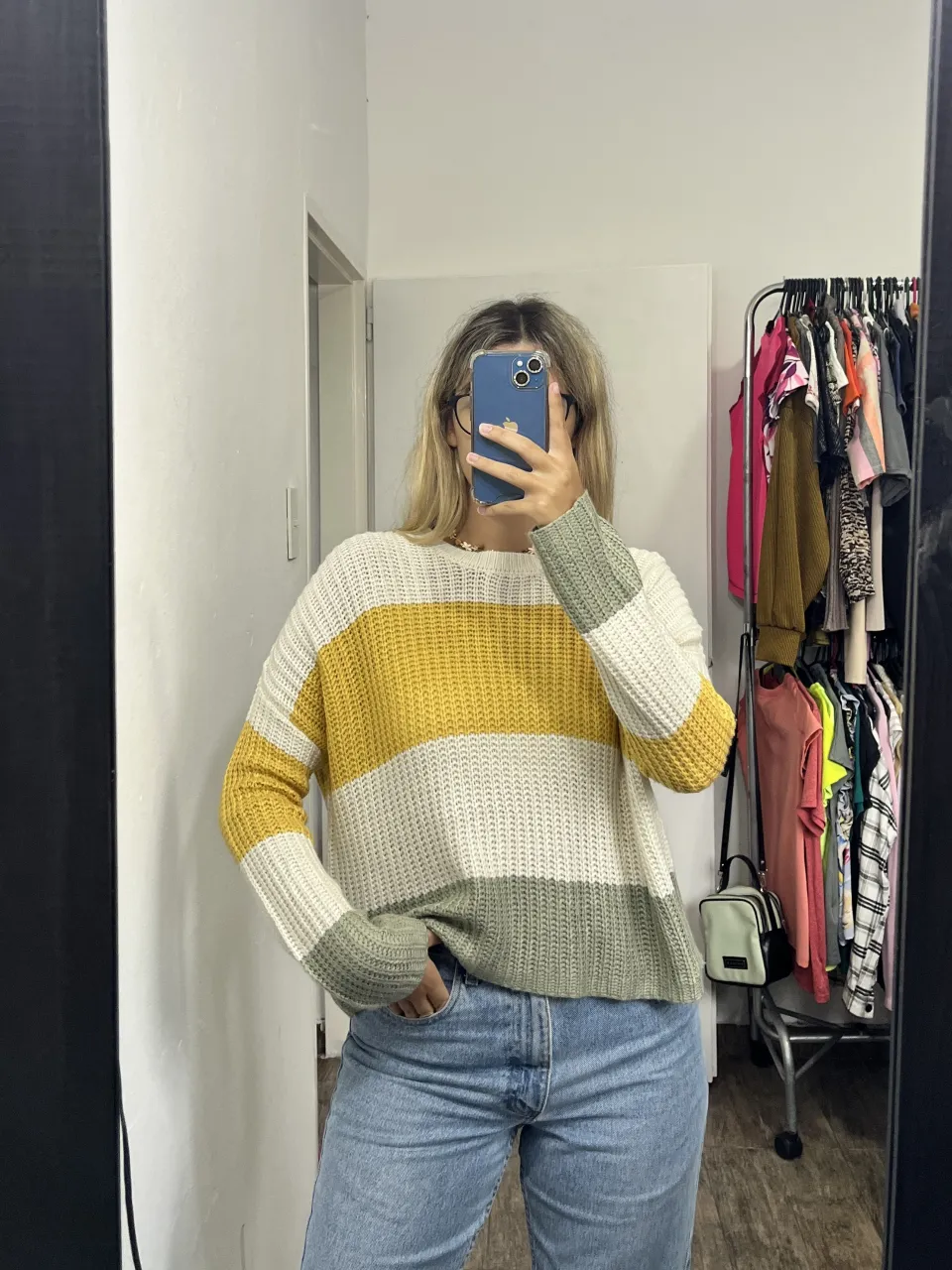 Sweater A ≠ - imagen 2