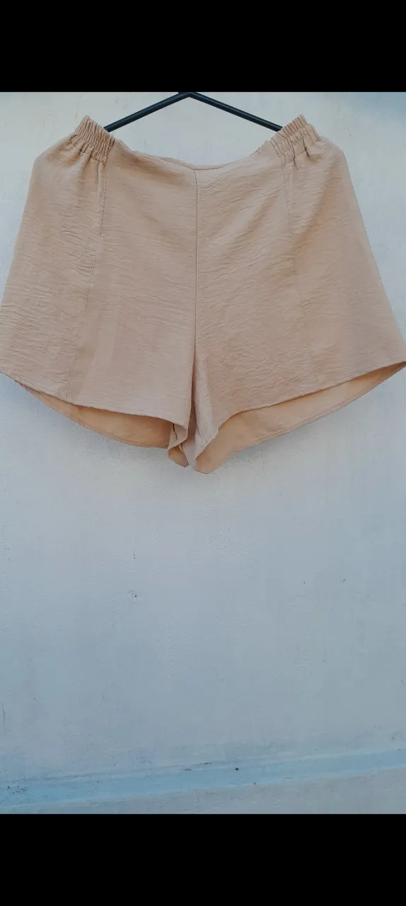 Short A.a.a - imagen 1