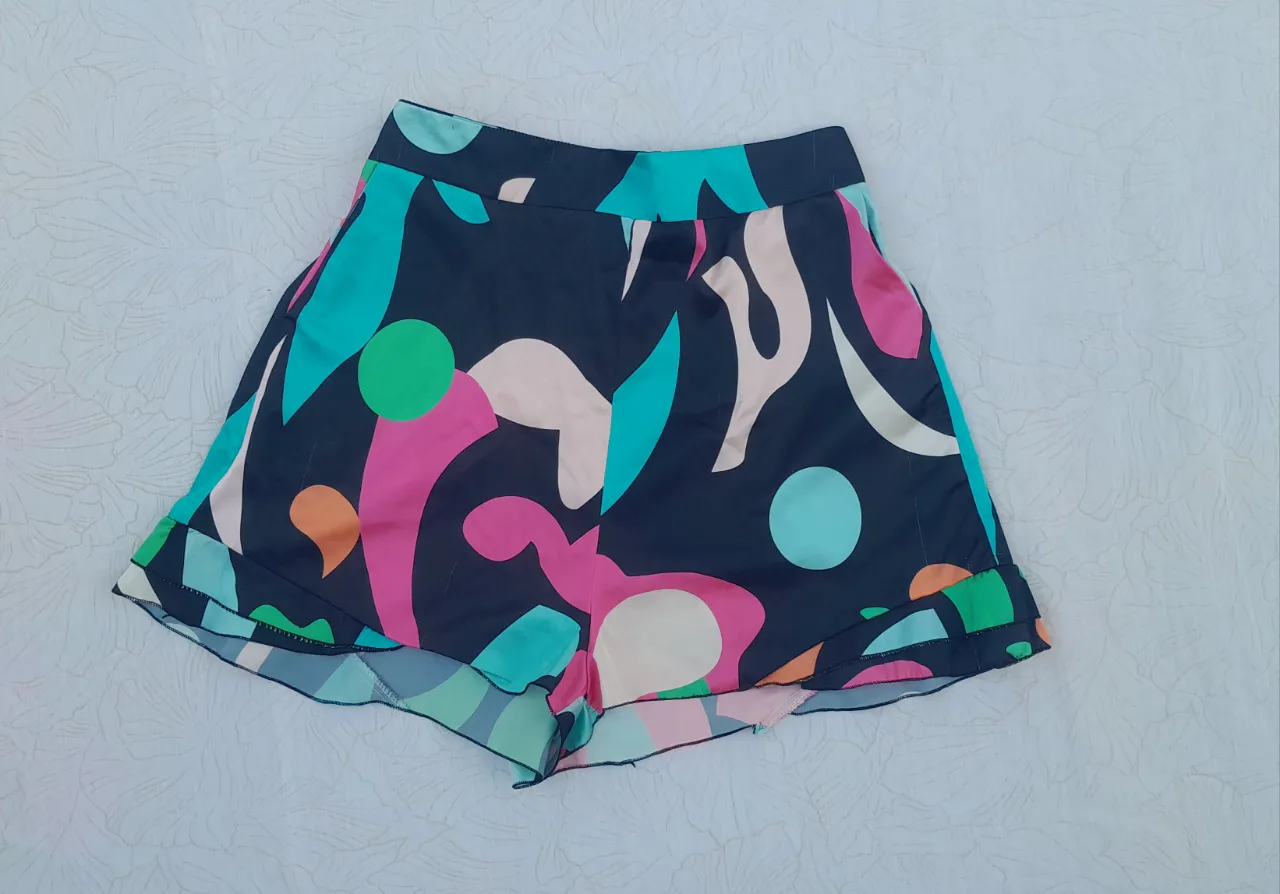 Short A.a.a - imagen 1
