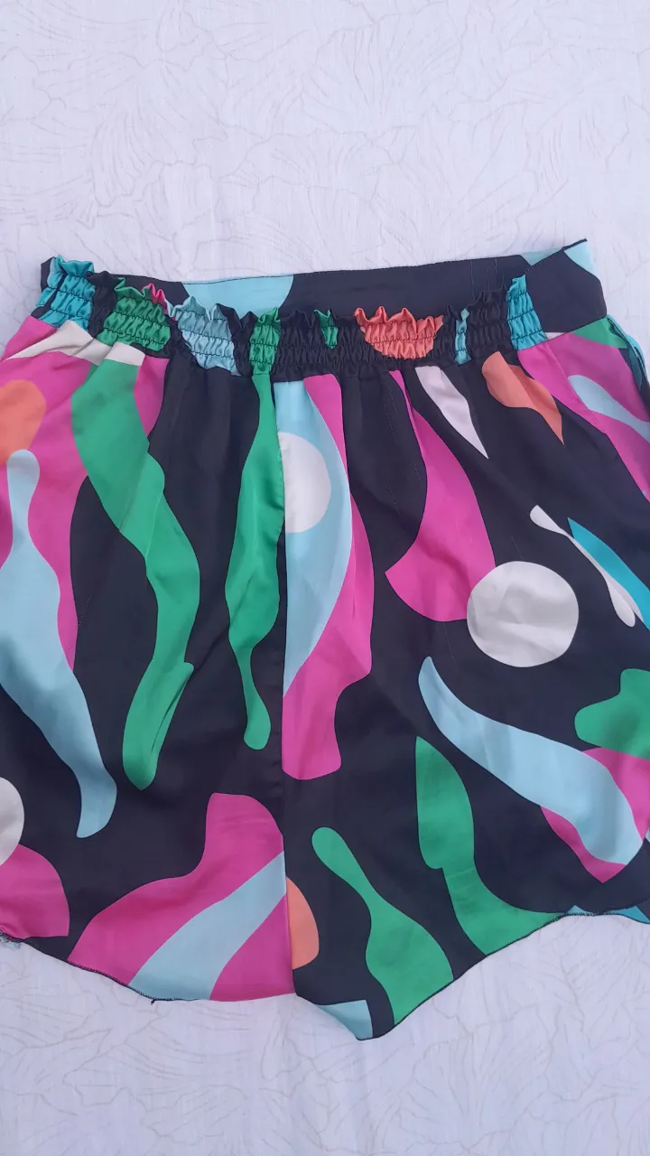 Short A.a.a - imagen 4