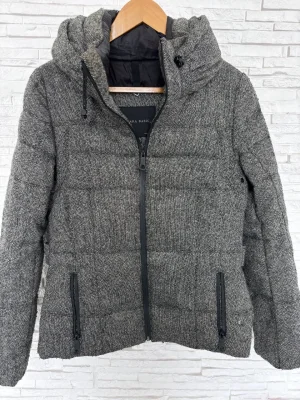 Zara Basic
