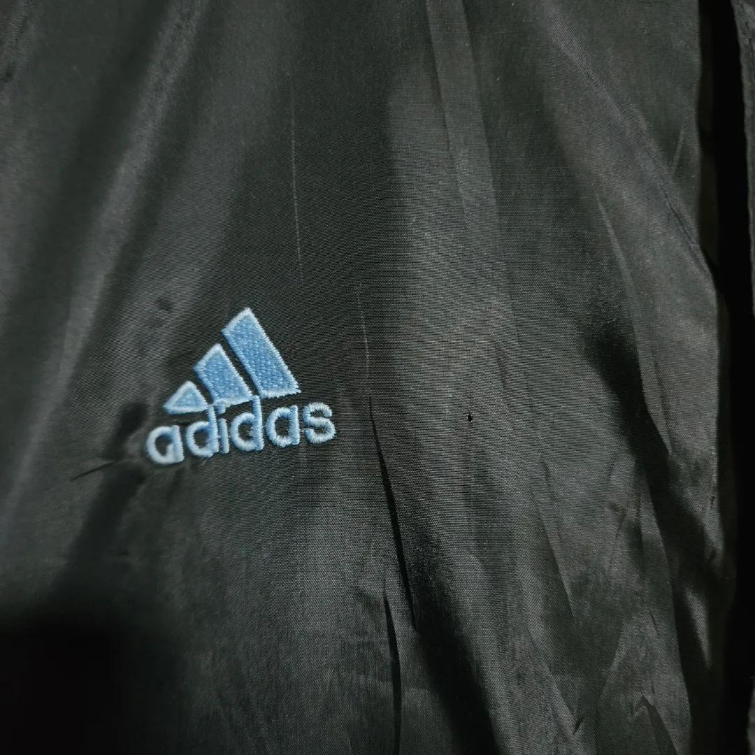 Campera adidas - Vista 2