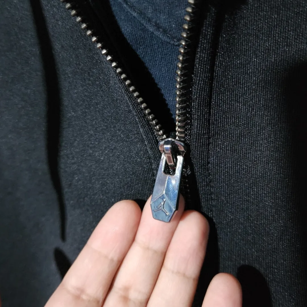 Buzo Jordan miniatura 4