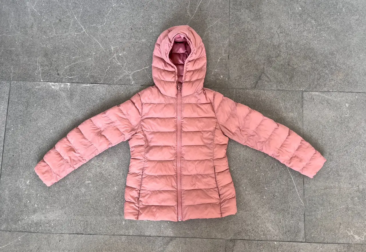 Campera de plumas Uniqlo - imagen 1