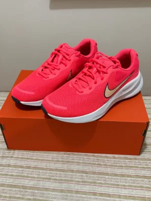 Nike
