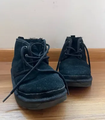 UGG