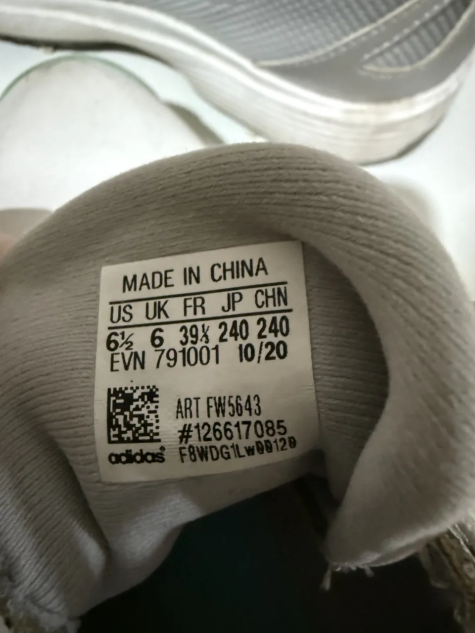 Zapatos adidas miniatura 4