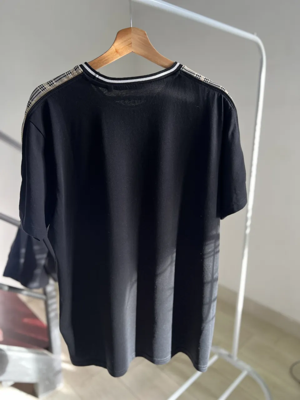 Remera GUESS - imagen 4