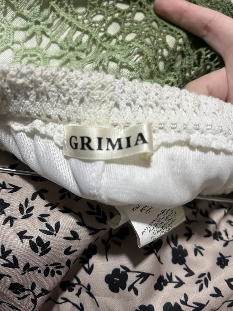 Short GRIMIA - imagen 3