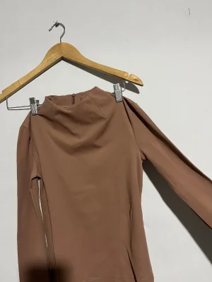 Zara Woman