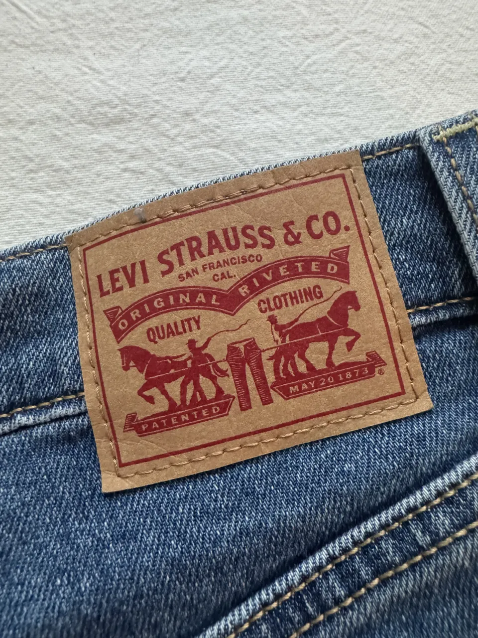 Jean Levi's - Vista 5