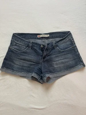 Levi's