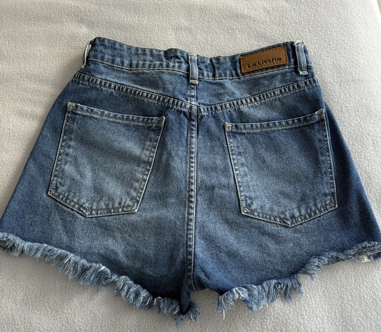 Short Leutthe - imagen 2